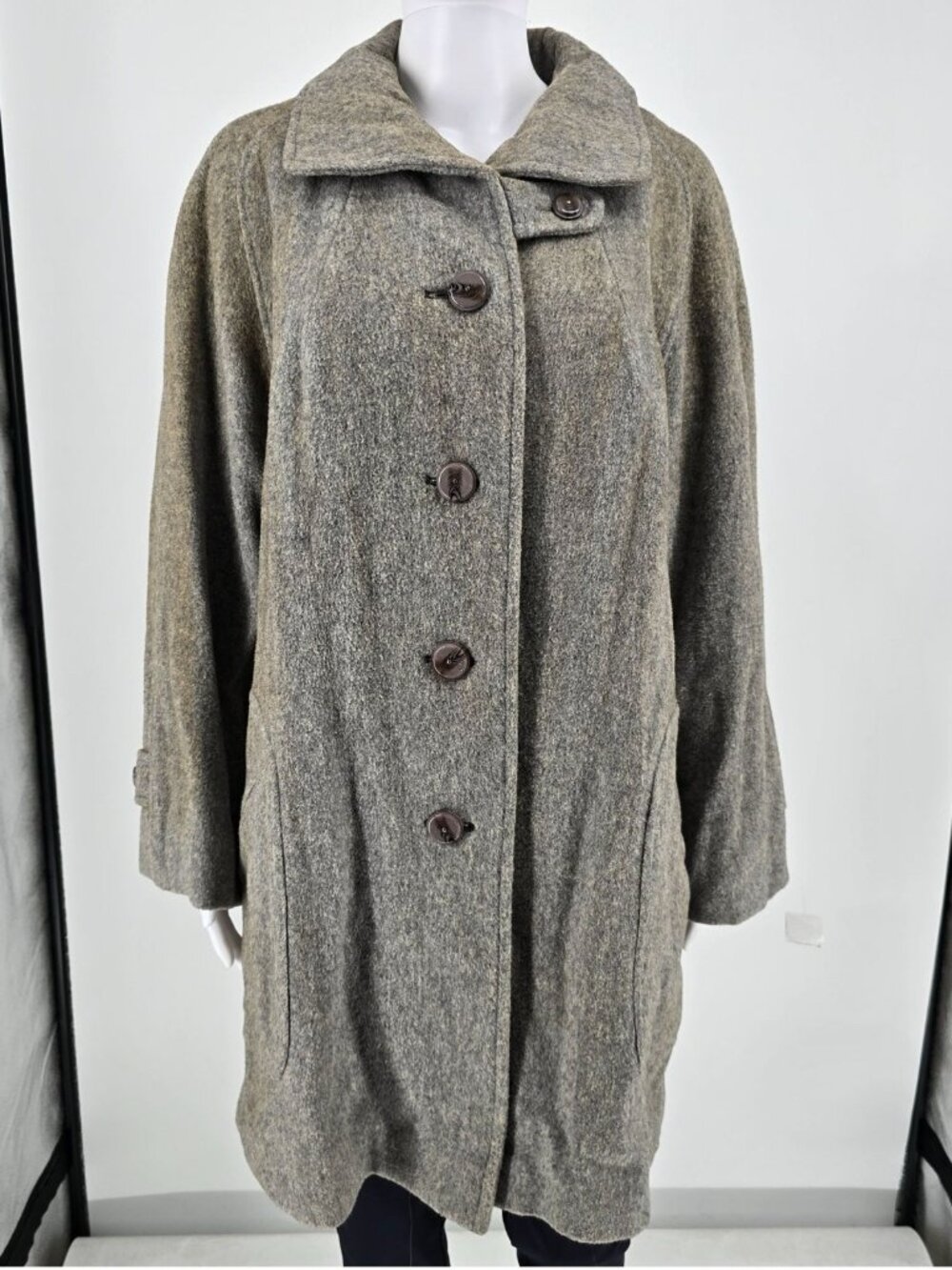 Distressed Vintage 1960s Lady Penguin Fashions Heather Gray Wool Car Coat (L)
